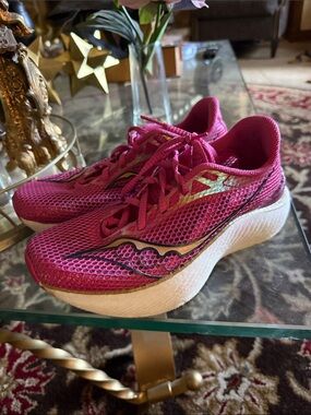 Saucony Hot Pink Women's Athletic Running Shoes with White Sole